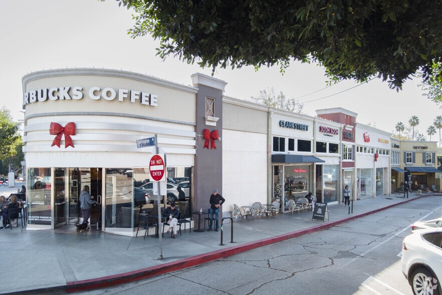 131-147 Barrington Ave, Los Angeles, CA for lease - Primary Photo - Image 1 of 6