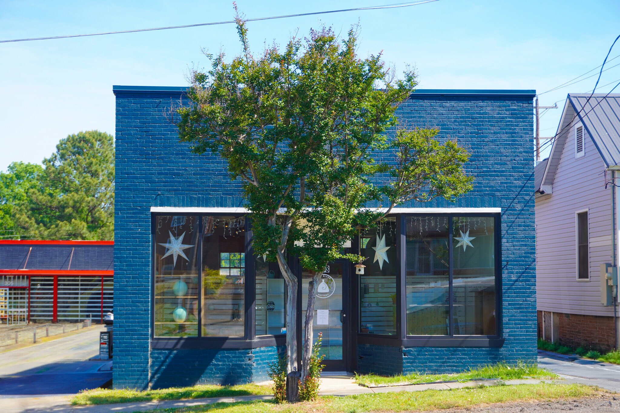303 W Harden St, Graham, NC for lease Primary Photo- Image 1 of 8