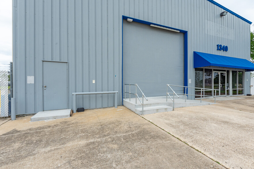 1340 Highway 3 S, League City, TX for lease - Building Photo - Image 3 of 38