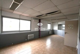 Office in Aubagne for lease Interior Photo- Image 2 of 4