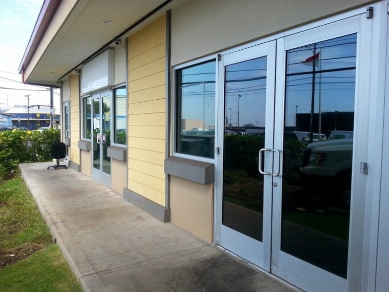 2300 N King St, Honolulu, HI for lease - Building Photo - Image 2 of 5