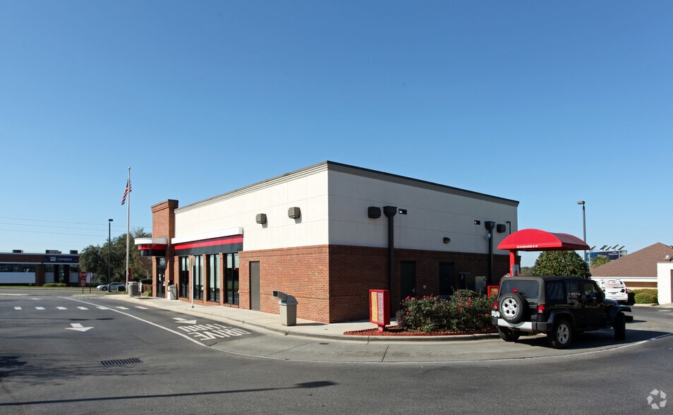 5020 Bayou Blvd, Pensacola, FL à vendre - Photo du bâtiment - Image 3 de 15