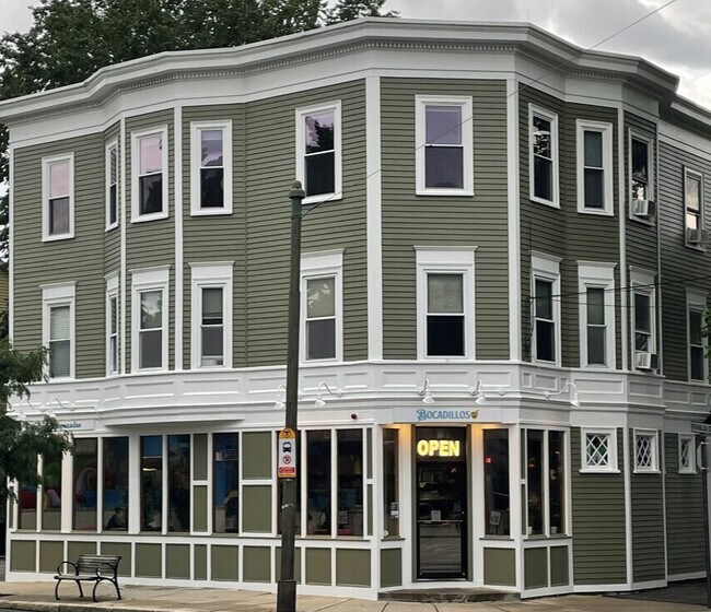 More details for 96 Franklin St, Brookline, MA - Retail for Sale