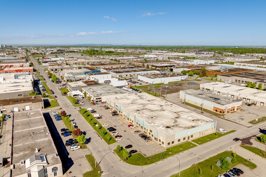 901-937 Rue Michelin, Laval, QC for lease - Building Photo - Image 2 of 8