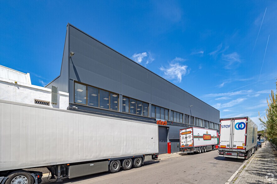 Industriel dans Viladecans, Barcelona à louer - Photo du bâtiment - Image 2 de 2