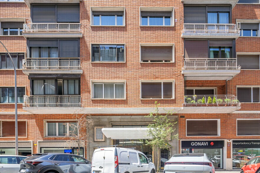 Calle Maiquez, 12, Madrid, Madrid à louer - Photo du bâtiment - Image 3 de 3