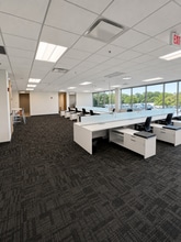 1 Overlook Pt, Lincolnshire, IL for lease Interior Photo- Image 2 of 2