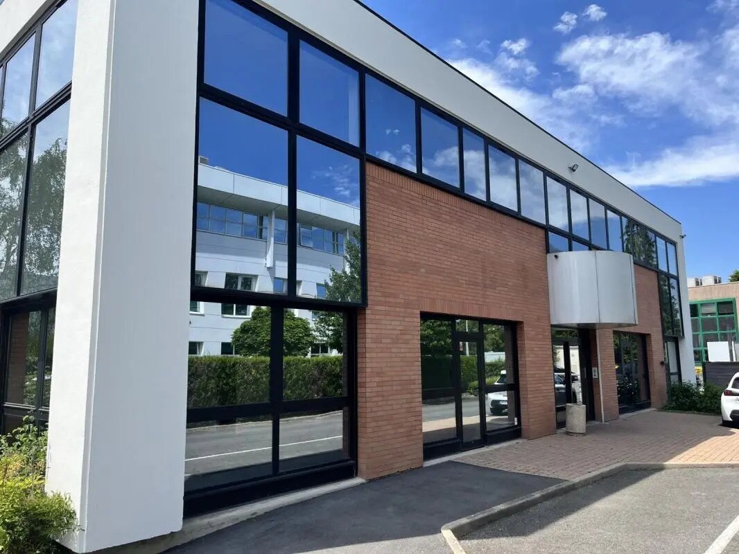 Office in Cesson-Sévigné for lease Building Photo- Image 1 of 9