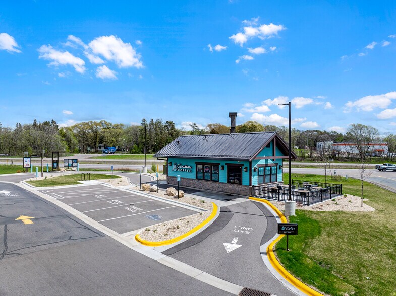 12495 5th Ave, Zimmerman, MN for sale - Building Photo - Image 2 of 5