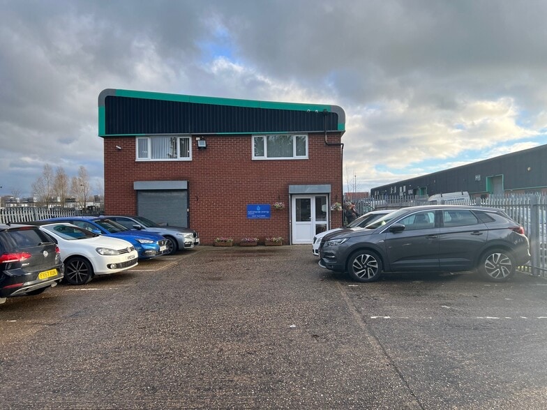 Ptarmigan Pl, Nuneaton for lease - Building Photo - Image 2 of 4