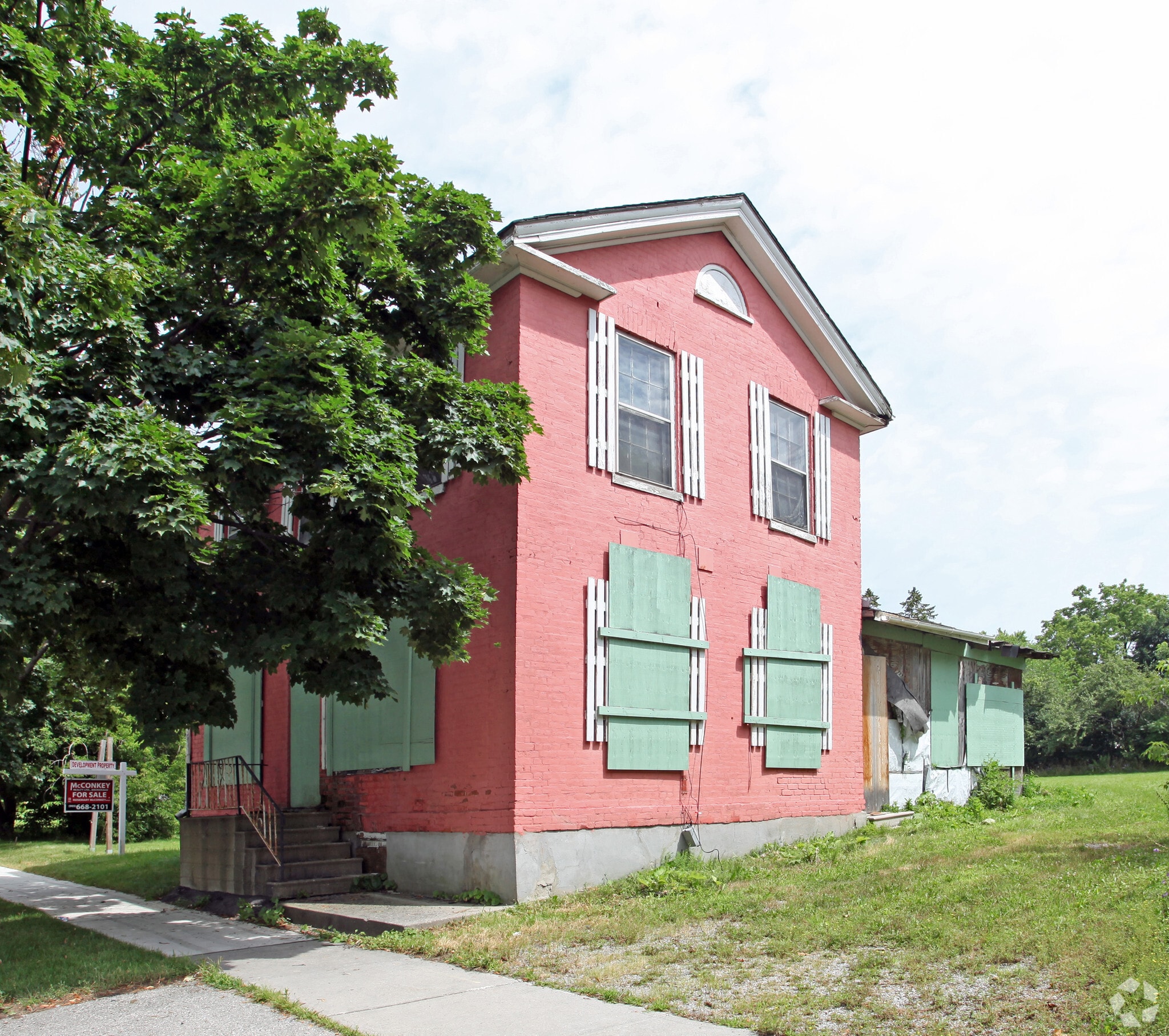 1615 Brock St S, Whitby, ON for sale Primary Photo- Image 1 of 3