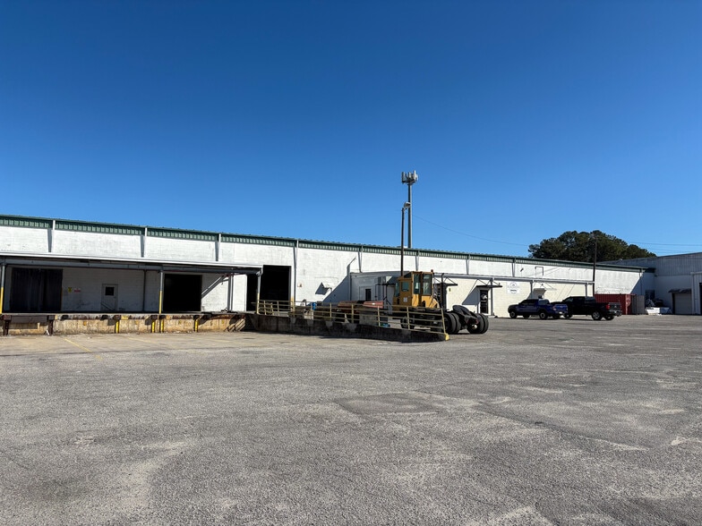 1930 Hanahan Rd, North Charleston, SC for lease - Building Photo - Image 2 of 8