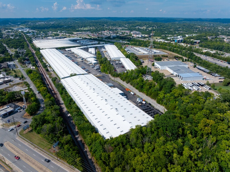 101-114 Space Park N, Goodlettsville, TN for lease - Building Photo - Image 2 of 11