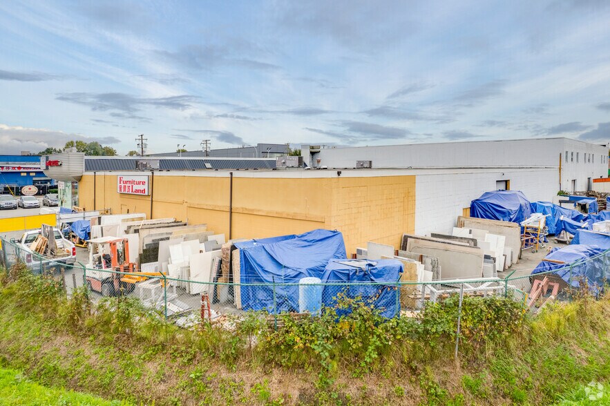 12180 Bridgeport Rd, Richmond, BC à vendre - Photo du bâtiment - Image 2 de 3