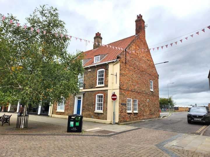 5 Market Pl, Brigg à louer Photo du bâtiment- Image 1 de 10