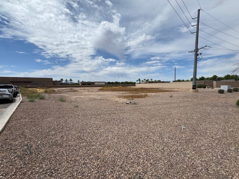 1234 Pecos Road Rd, Gilbert, AZ à vendre - Photo du bâtiment - Image 2 de 4