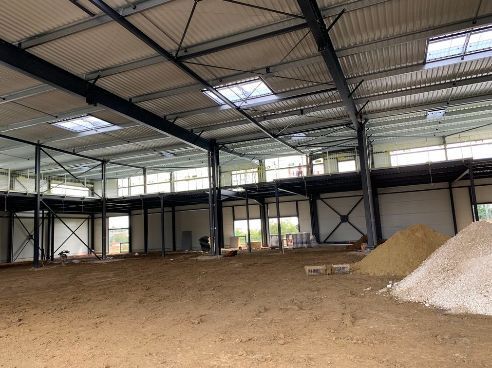 Industrial in Louvres for lease Interior Photo- Image 1 of 6