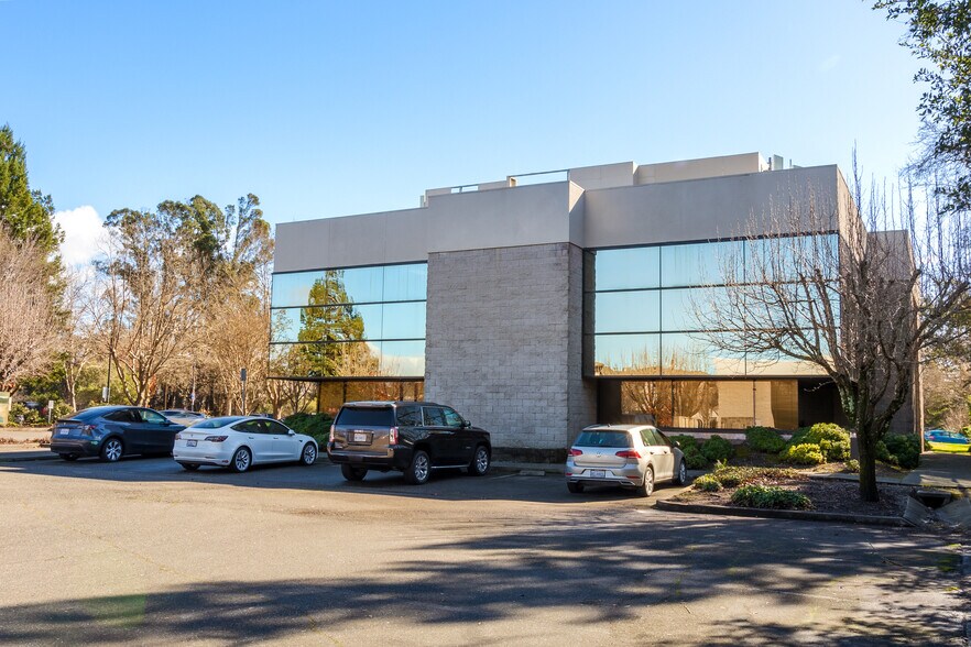 8733 Lakewood Dr, Windsor, CA à vendre - Photo du bâtiment - Image 3 de 19