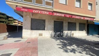 Plus de détails pour Multi-résidentiel à vendre