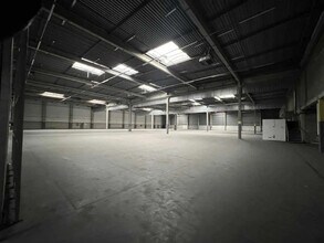 18 Rue De La Ferme Saint-Ladre, Saint-Witz for lease Building Photo- Image 1 of 6