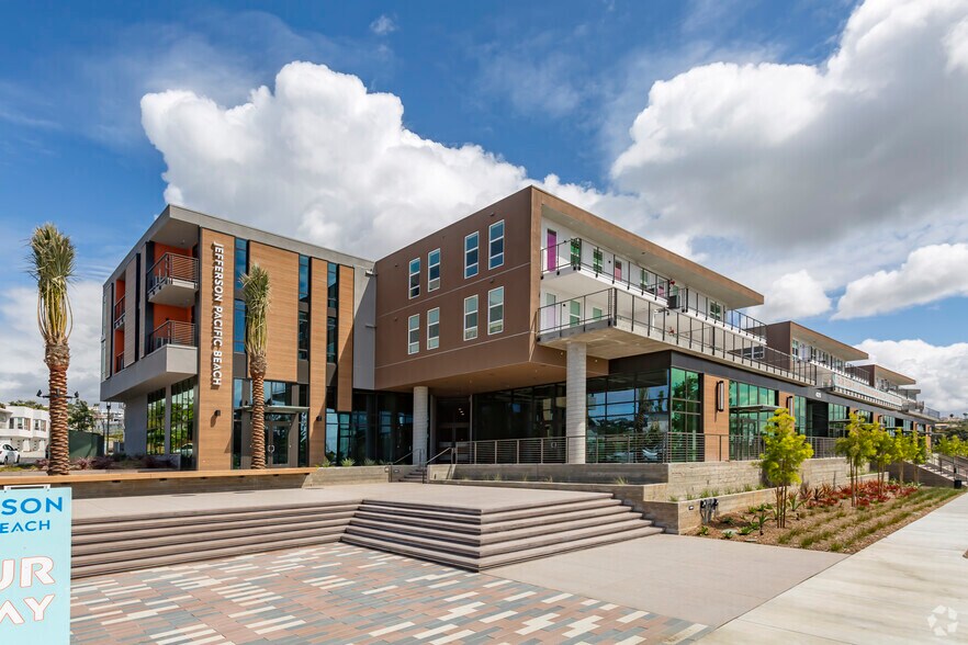 4275 Mission Bay Dr, San Diego, CA à louer - Photo du bâtiment - Image 1 de 11