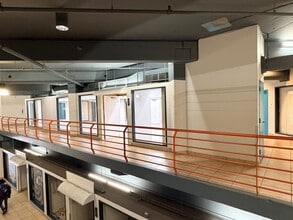 305 E 9th St, Los Angeles, CA à louer Photo intérieure- Image 2 de 12