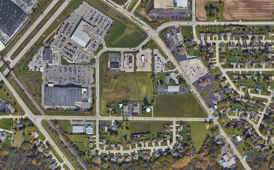 2600 Bellevue St, Green Bay, WI for sale - Building Photo - Image 1 of 2