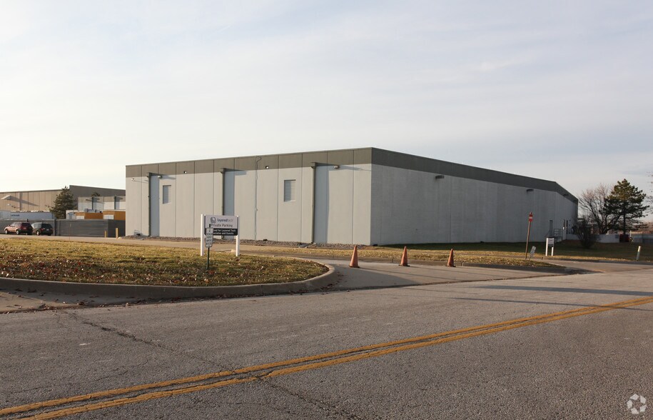 10828 NW AirWorld Dr, Kansas City, MO à louer - Photo du bâtiment - Image 2 de 3