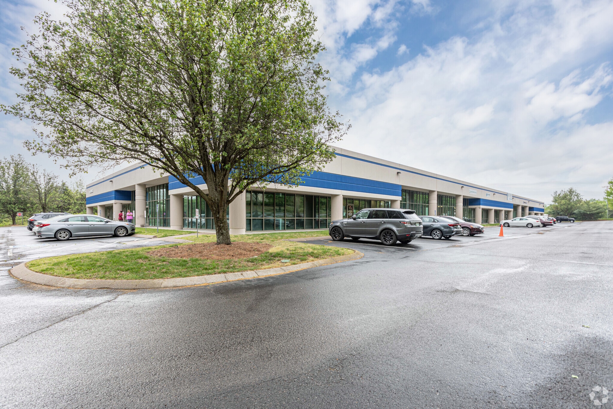 5225-5259 Harding Pl, Nashville, TN à louer Photo principale- Image 1 de 4