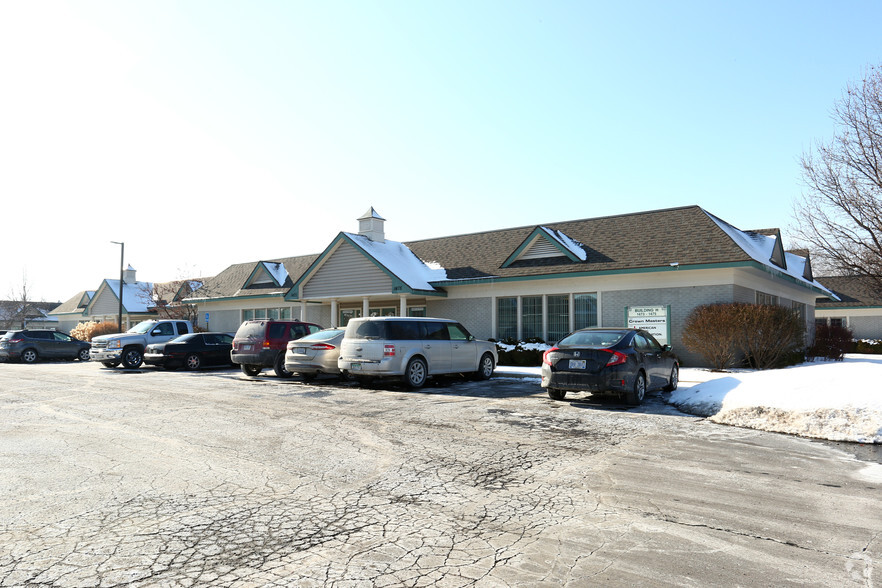 1387-1479 E 12 Mile Rd, Madison Heights, MI for lease - Building Photo - Image 3 of 4