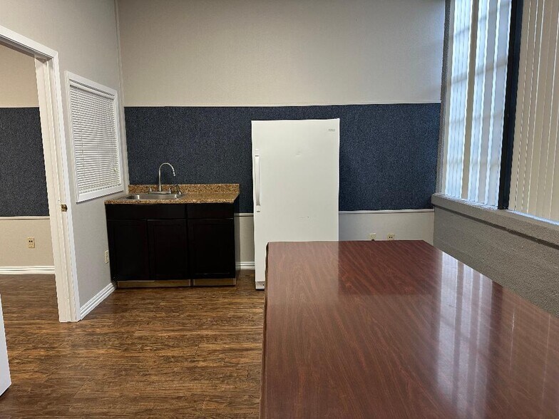 101 Uhland Rd, San Marcos, TX à louer - Photo intérieure - Image 3 de 8