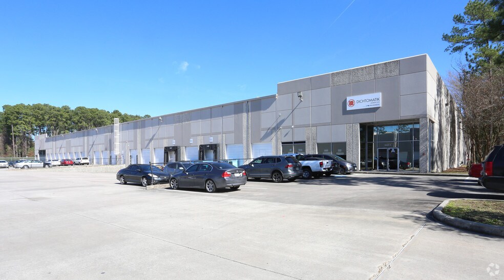 14469-14469 Heathrow Forest Pky, Houston, TX à louer - Photo du bâtiment - Image 2 de 5
