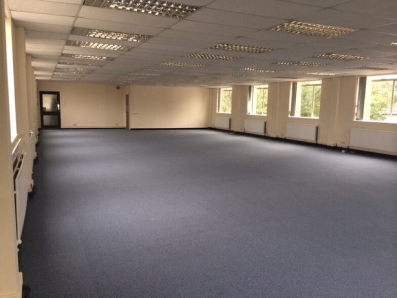 Lord St, Stockport for sale - Interior Photo - Image 3 of 6