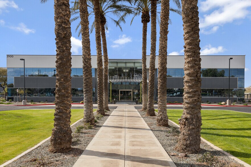 1890 S Price Rd, Chandler, AZ for lease - Building Photo - Image 2 of 7