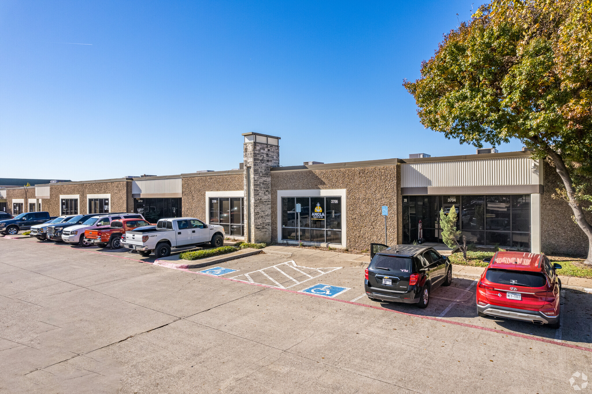 3704-3732 Arapaho Rd, Addison, TX for lease Building Photo- Image 1 of 7