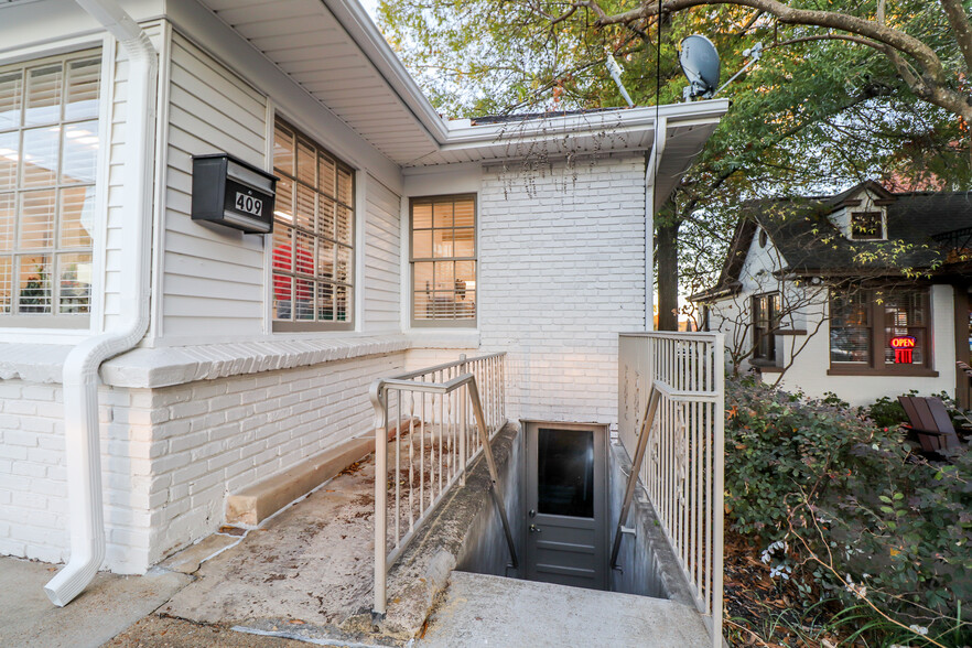 409 S Lamar Blvd, Oxford, MS à vendre - Photo du bâtiment - Image 1 de 1