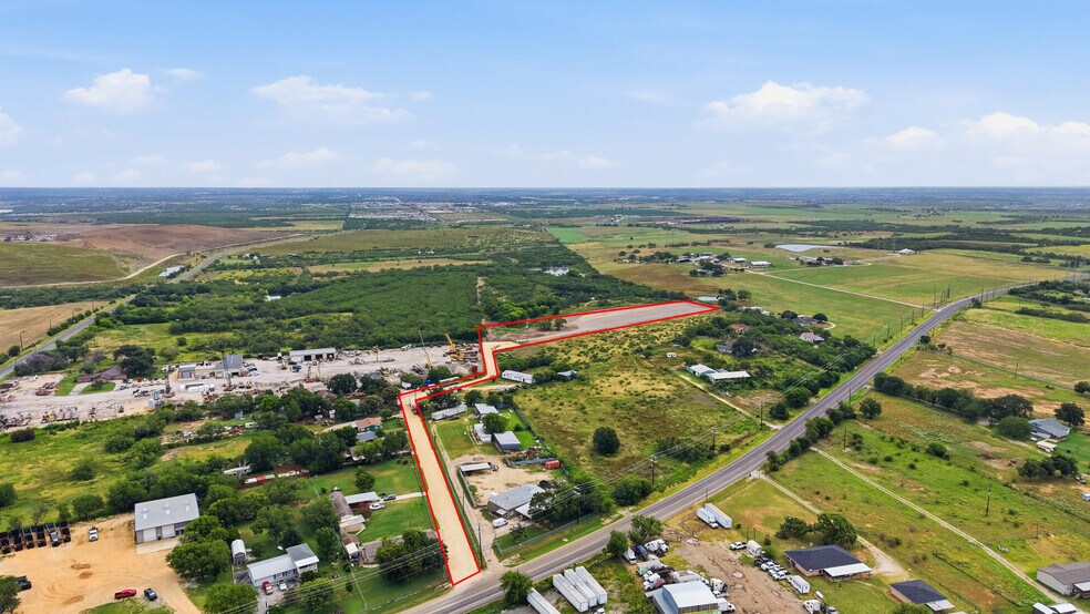 7933 FM 1346, San Antonio, TX à louer - Photo du bâtiment - Image 3 de 7