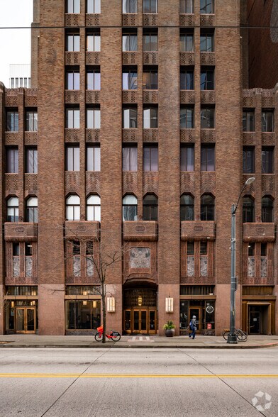 1218 3rd Ave, Seattle, WA à louer - Photo du bâtiment - Image 1 de 2