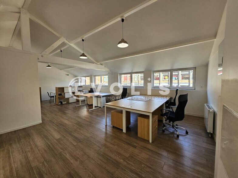 Bureau dans Arcueil à louer - Photo du bâtiment - Image 3 de 27