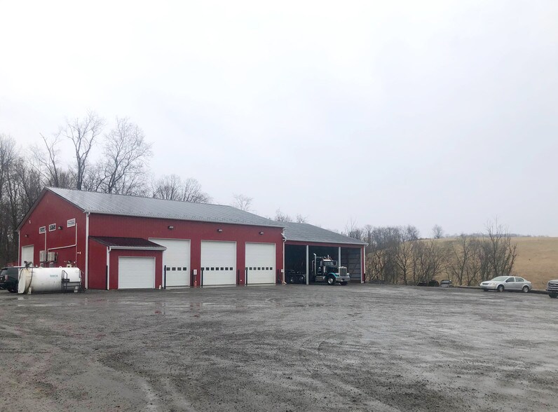70 Grimes Rd, Claysville, PA à louer - Photo du bâtiment - Image 1 de 6