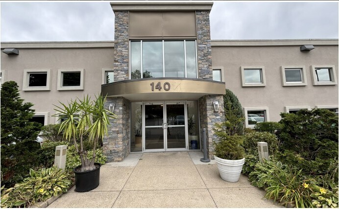 1659-1665 Mineral Spring Ave, North Providence, RI for lease - Primary Photo - Image 1 of 1