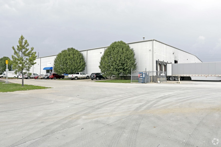 1421 E 15th St, Fayetteville, AR for lease - Building Photo - Image 3 of 3