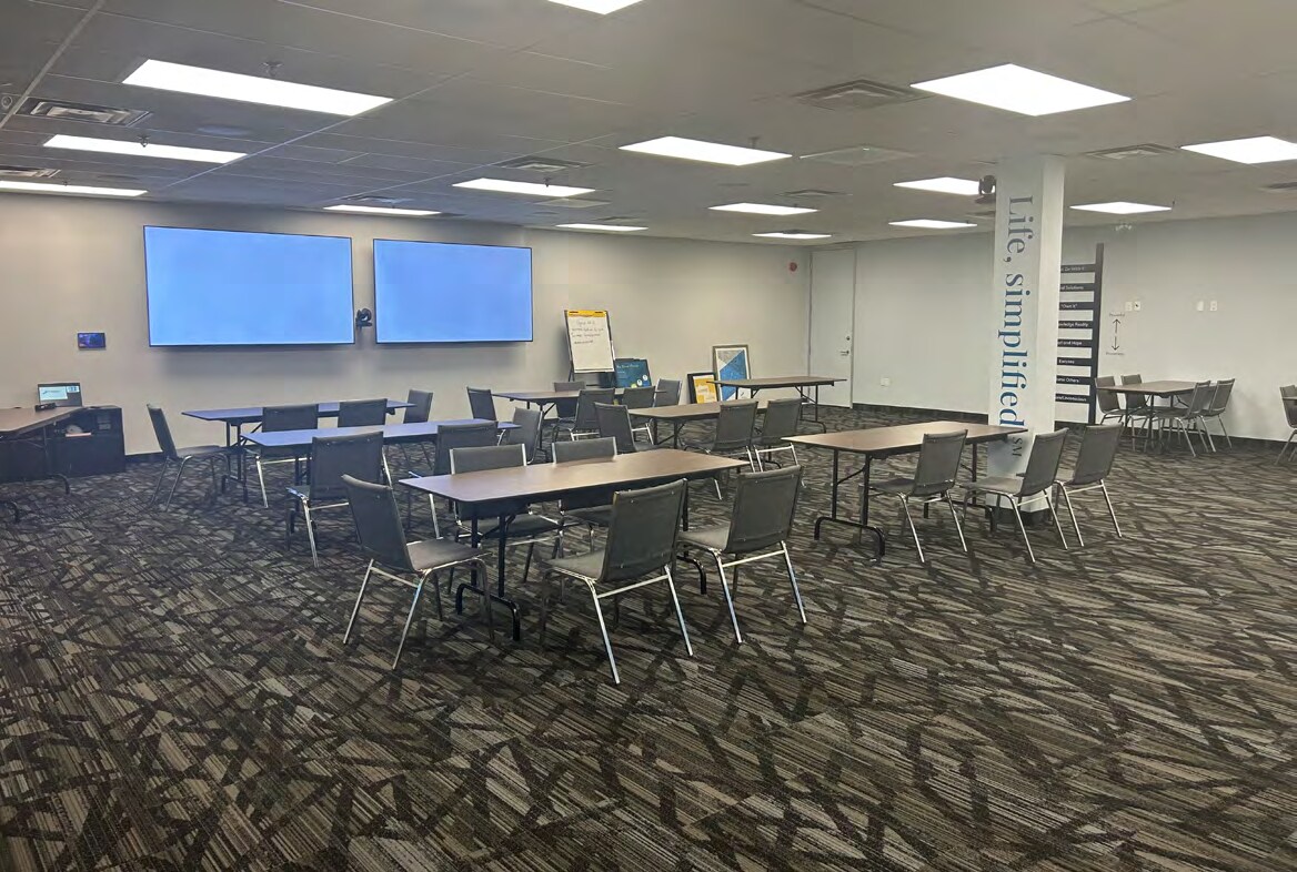 2645 Skymark Av, Mississauga, ON à louer Photo intérieure- Image 1 de 3