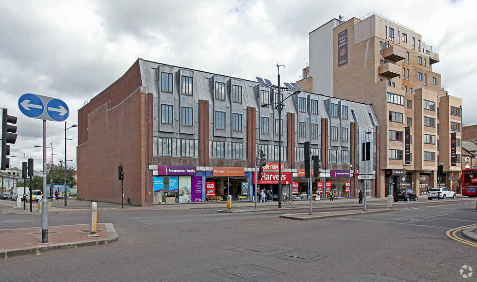 54-66 High St, Hounslow à vendre - Photo principale - Image 1 de 1