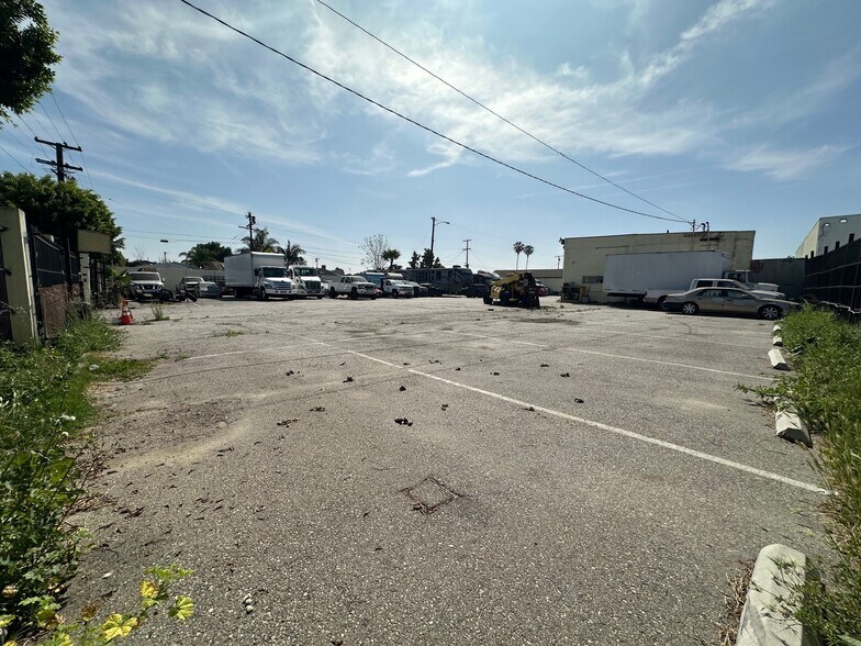 712 E Alondra Blvd, Compton, CA à louer - Photo du bâtiment - Image 3 de 21