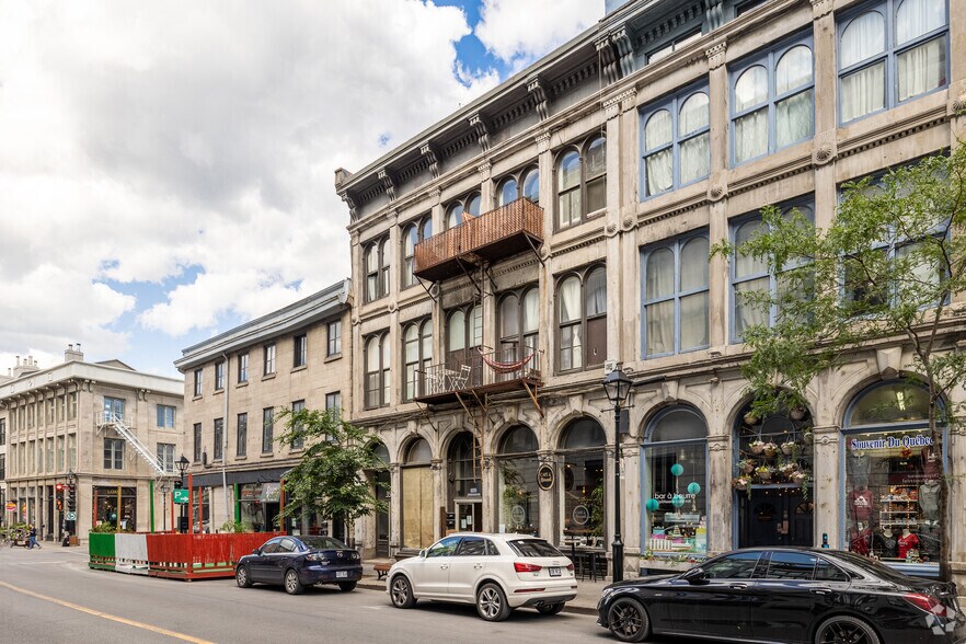 350 Rue Notre-Dame E, Montréal, QC à vendre - Photo principale - Image 1 de 3