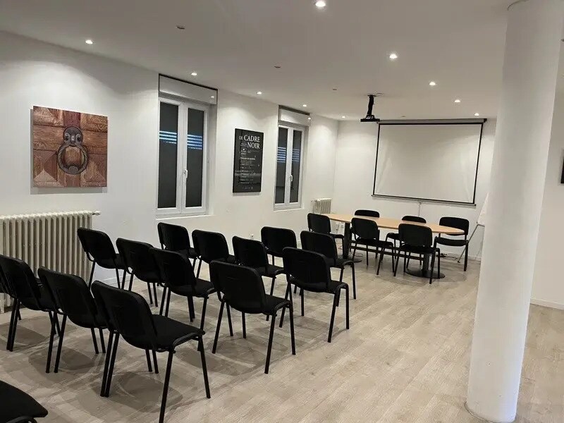 Commerce de détail dans Talence à vendre Photo du bâtiment- Image 1 de 7