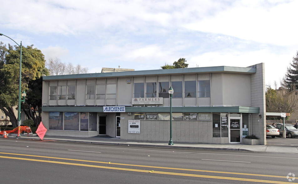 22708-22712 Foothill Blvd, Hayward, CA for lease - Primary Photo - Image 1 of 3