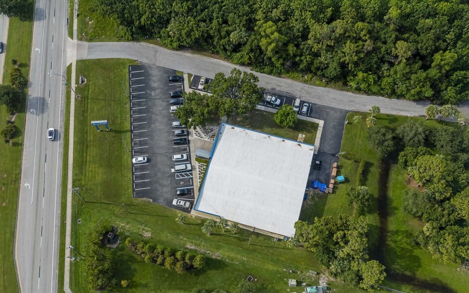 1919 N Tamiami Trl, North Fort Myers, FL à vendre - Aérien - Image 2 de 5