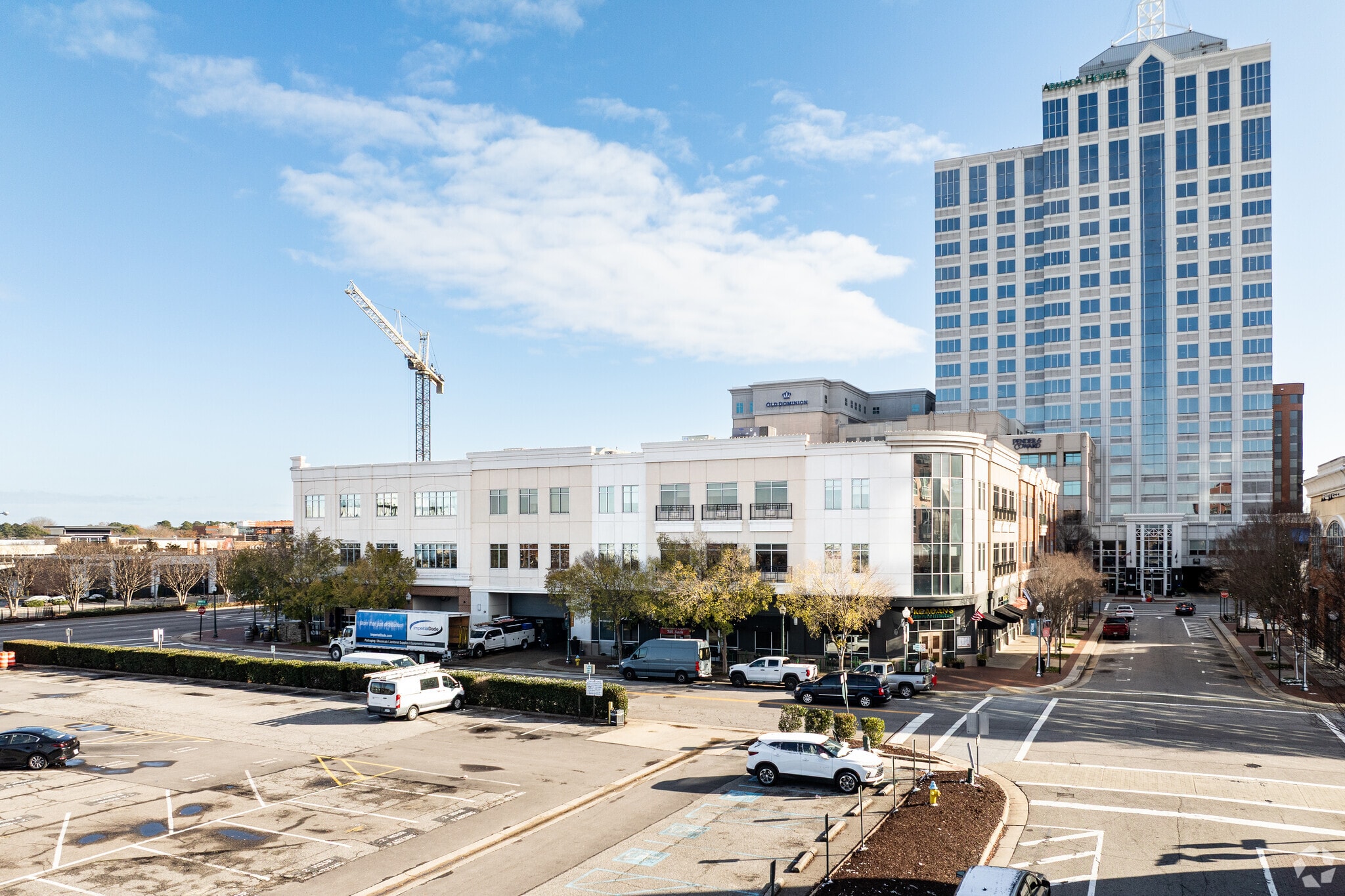 249 Central Park Ave, Virginia Beach, VA for lease Building Photo- Image 1 of 11